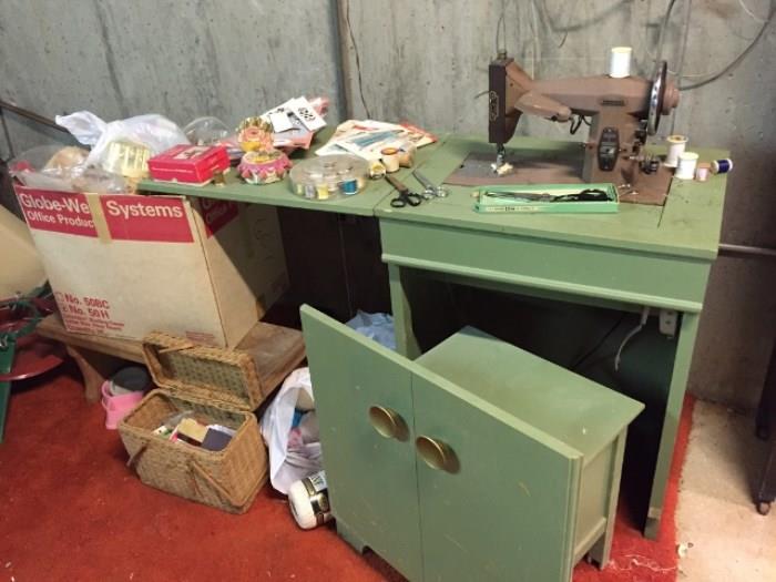Vintage Sewing Machine and cabinet/seat