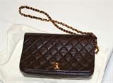 Genuine vintage Chanel bag. Like-new condition.