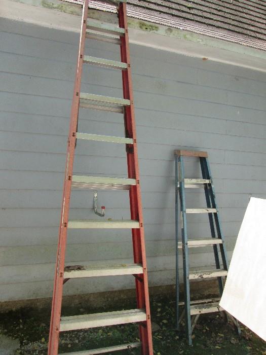 Lexington fiberglass ladders