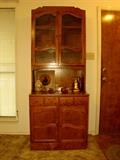 Ethan Allen Vintage Nutmeg Maple Custom Room Plan Hutch with 30 inch wide Base Cabinet