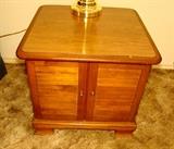 Ethan Allen Vintage Nutmeg Maple Custom Room Plan 23x23x21 Louvered End Table