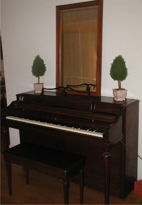 Wurlizter Piano 552 692
