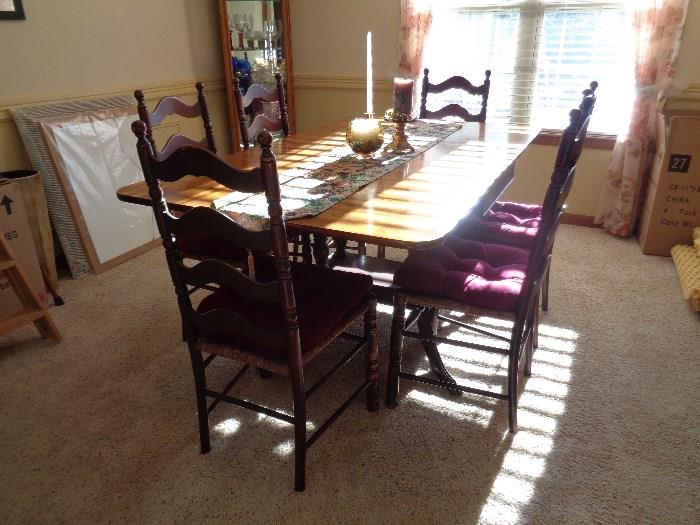 Duncan Phyfe dining table w/6 ladder back chairs w/rush seats