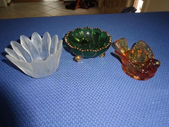 A pair of ashtrays