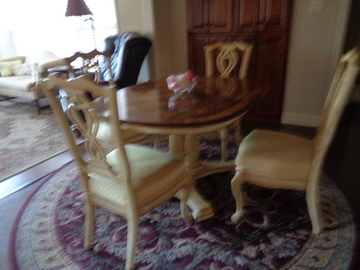 dining table w4 chairs