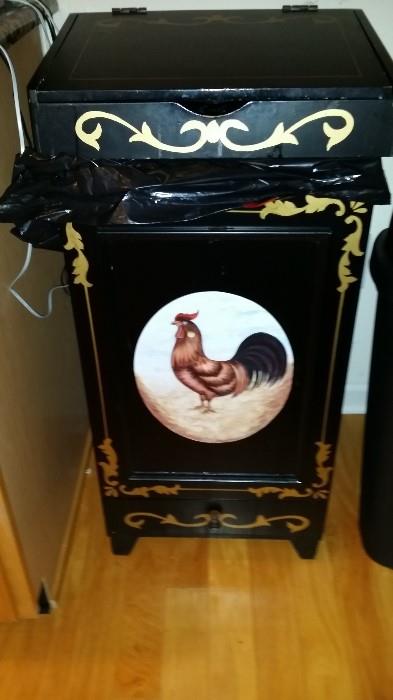rooster garbage 