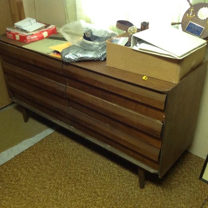 Vintage 6 Drawer Dresser $ 150.00