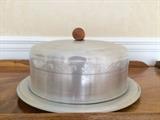 Aluminum cake keeper with wooden acorn handle