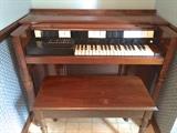 Hammond chord organ, not in working condition
