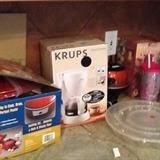 coffee makers, glasses, pasta strainer