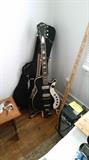 1963 Silvertone electric guitar w/gig bag