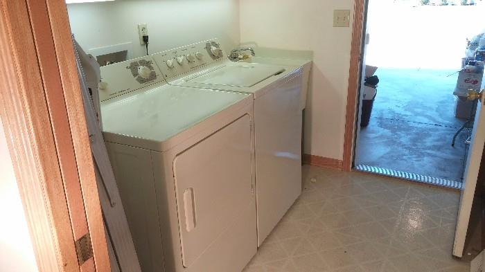 General Electric washer/dryer