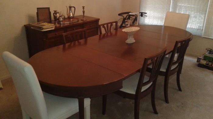 Formal Dining Table & Chairs Thomasville