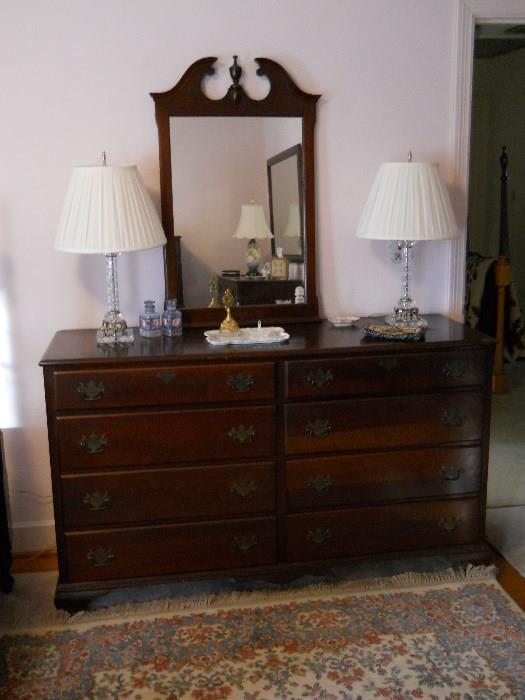 mahogany Hungerford Co. dresser w/mirror, matching lamps, dresser set, Karastan rug, etc.
