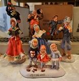 Simpich numbered caroler statues