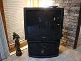 Hitachi TV and Cabinet