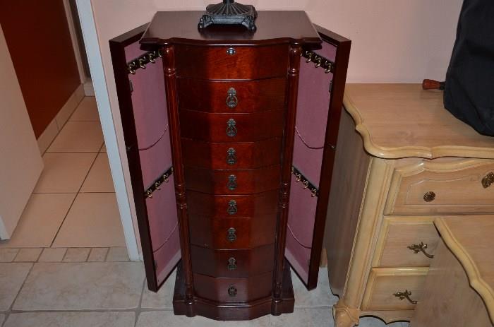 Gorgeous large jewelry chest. 
