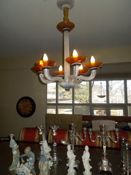 Modern Venetian Seguso Vetri Glass Chandelier and matching candlesticks, LLadro figurines, Silverplate candelabra