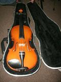 Violin w/ hard carrying case