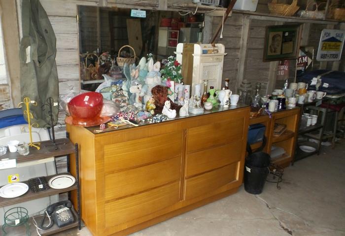 Mid Century R Way Dresser with Mirror and Matching Nightstands