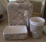 Bathroom Accesssories 