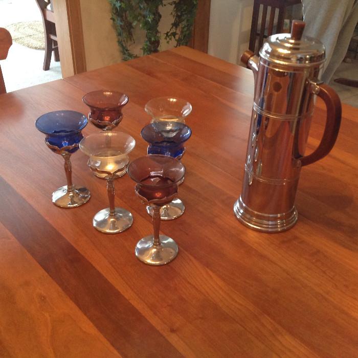 Farberware Chrome server and 6 cordial glasses set