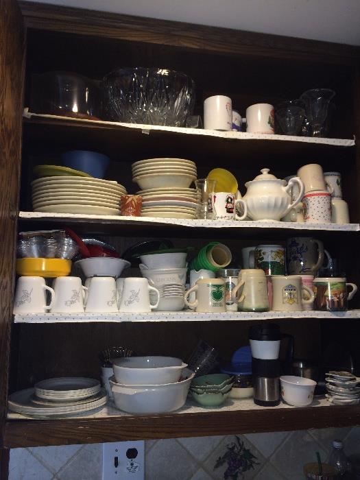 Kitchenware, dishes, glassware etc.