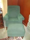 more nice chairs than in pictures