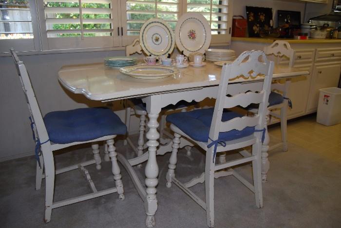 Great dining set, shabby chic
