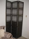 VERY HEAVY solid wood folding screen ( remember to bring help for loading your furniture)