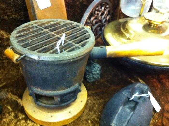 Vintage Japanese Konro mini cast iron  grill 