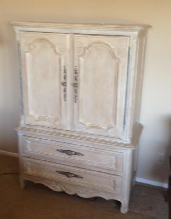 Bedroom armoire, beautify finish, excellent condition, fully functional drawers and interior shelves.