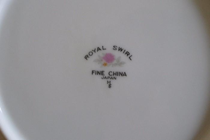 Royal Swiral Dine China service for 8