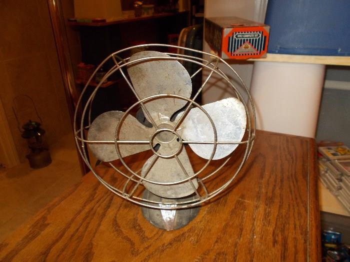 Vintage ESKIMO brand Oscillating Fan - 9" across - needs re-wiring!!