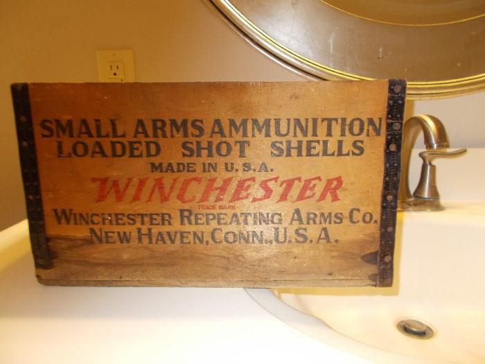 WINCHESTER Wooden  Box - OLD!!!!!