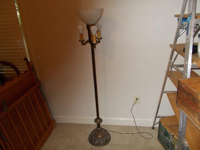 VINTAGE Pole Lamp - Base is Decorative Metal - photo doesn't do it justice!!!!!!!