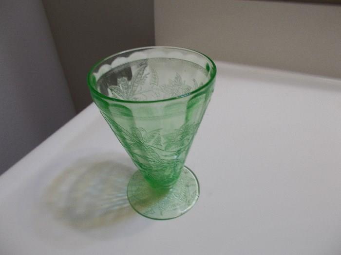 FLORAL (pattern) Depression Glass Tumbler - great piece!!!