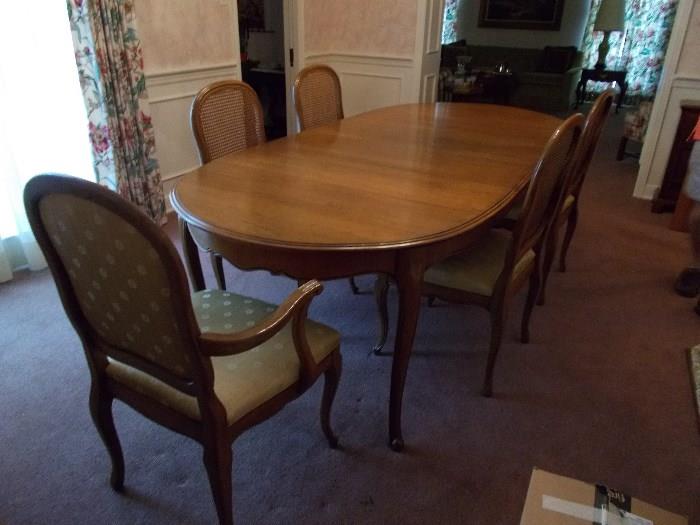 In Beautiful Home Mccomb Ms, Davis Cabinet Company Dining Room Table And Chairs