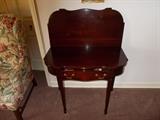 ANTIQUE Mahogany Game Table - BEAUTIFUL!!!!!!!!!!