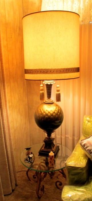 Regal-Large amazing art deco lamp in mint condition with wrought iron stand..