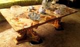 ONYX COFFEE TABLE