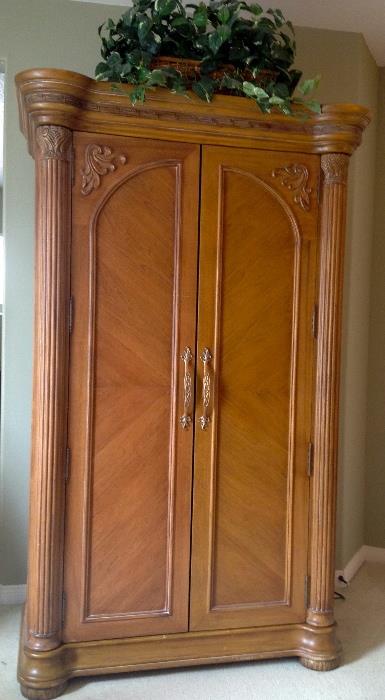 Armoire for storage and TV
