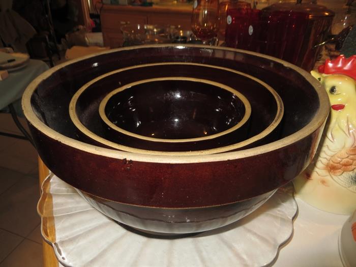 8" to 2 gallon vintage mixing bowls