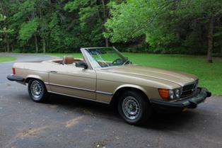 Mercedes 450 SL 1980 Convertible, California car, 125,000 miles, adult driven, well maintained, new fuel pump, fresh tune-up and fuel injectors. Garaged winters, never seen snow.