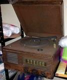 Old wood cabinet radio / record player
