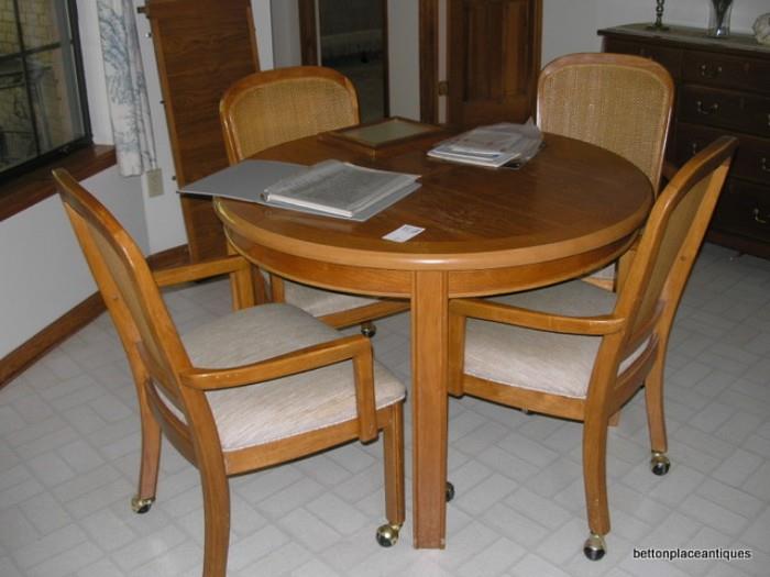 Oak Kitchen table with 4 chairs