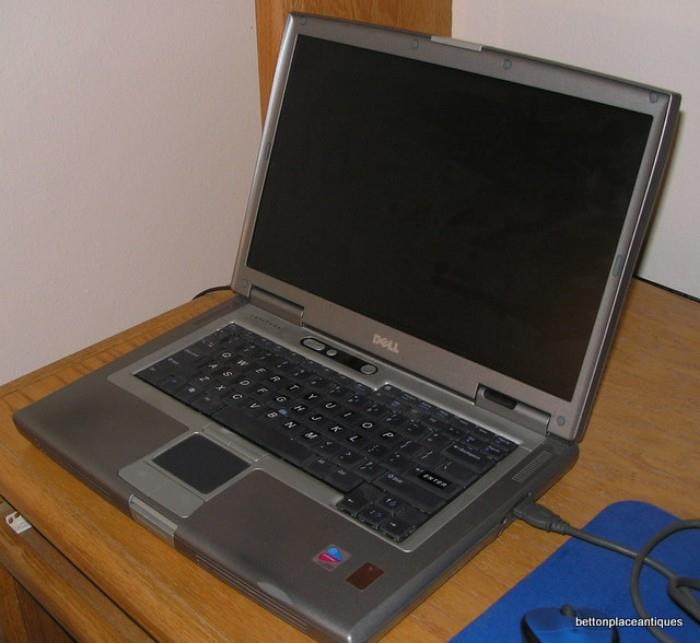 Dell  laptop in working condition, turns on and operates