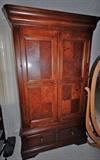 Armoire/TV Cabinet