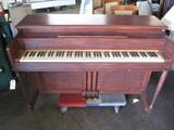 G54#7 Lester 1945 Spinet Piano Mahogany Finish Rough Conditionof 6 #140158