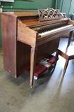 B139 #13 Jonas Chickering by Wurlitzer 39” 1954 Spinet Piano *finish rough* #509743* Condition of 7/8